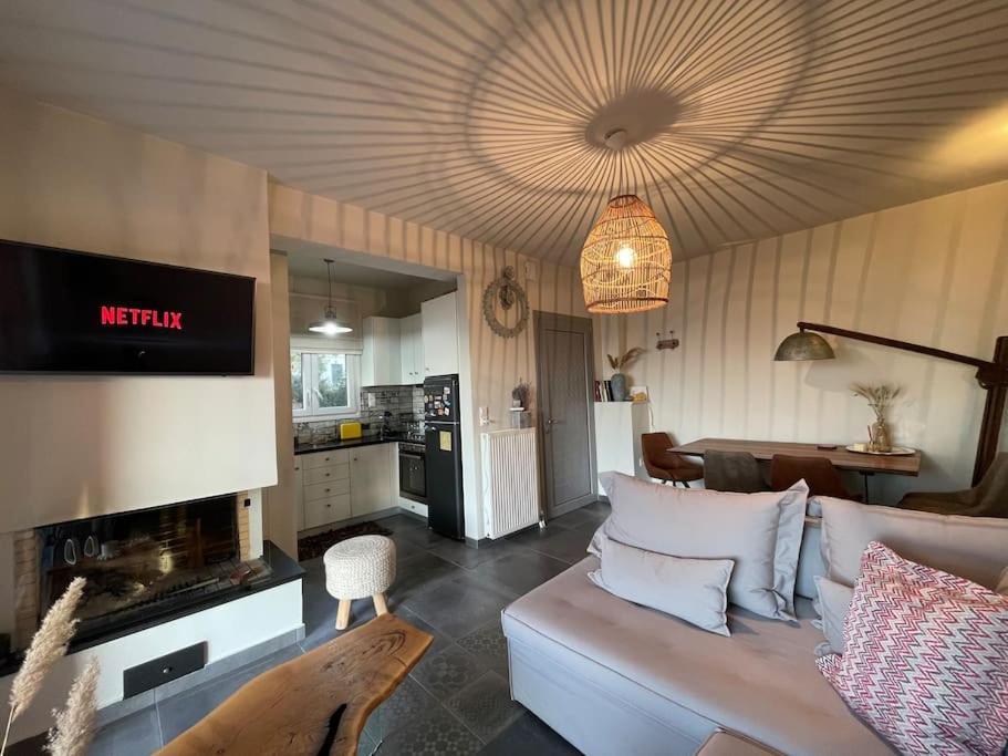 Pampas Seafront Villa, 6 Bedrooms, North Evvoia Kanatádhika Dış mekan fotoğraf